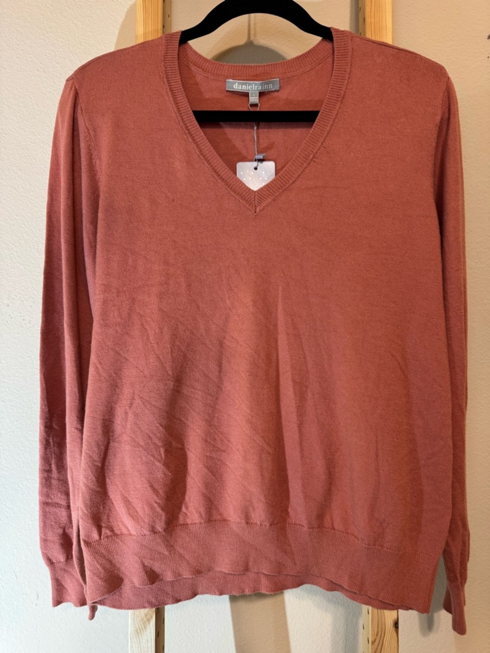 Daniel Rainn V-Neck Sweater - Terra Cotta